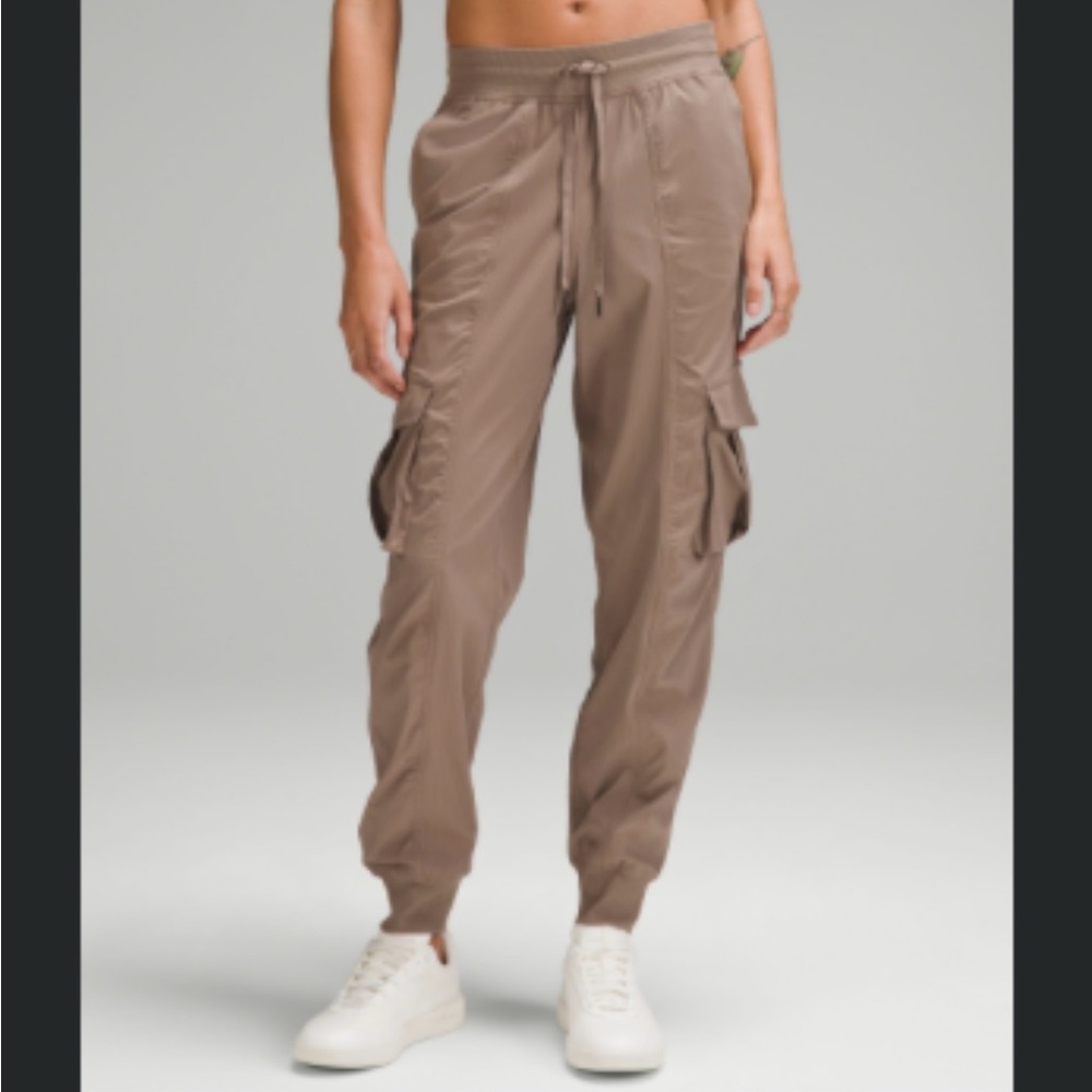 Women's Lululemon Dance studio Joggers full length